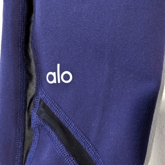 Alo Yoga High-Waist Continuity Yoga Leggings Full Length Blue Navy Size M - Picture 11 of 13